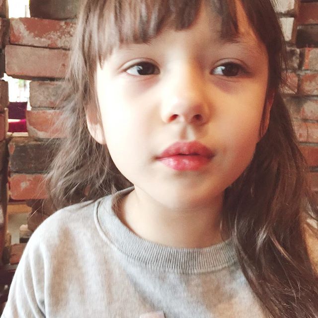 欧美混血小美女天使笑容天真写真 2