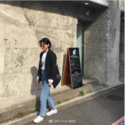 网络美女照片:短发女生的帅气和可爱穿衣搭配 4