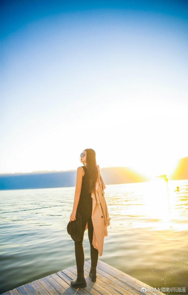 唯美美女大理洱海人像旅行摄影图片