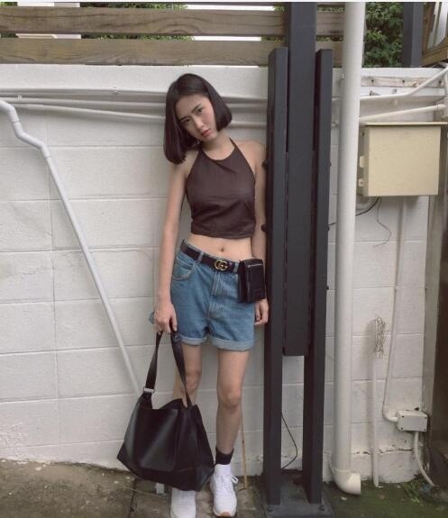 网络美女照片:网络美女随性搭配风