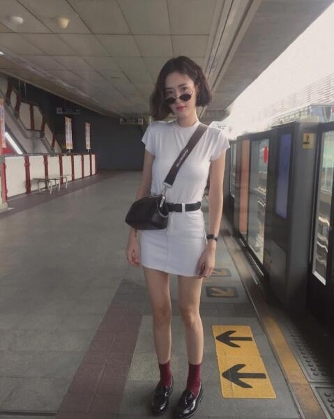 网络美女照片:网络美女随性搭配风 2