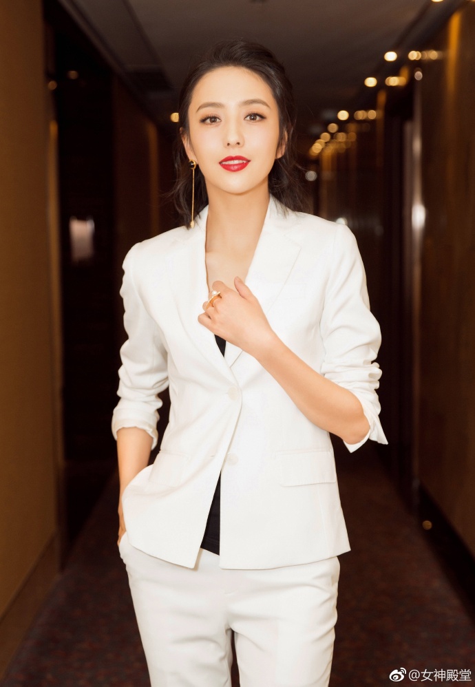 新疆美女明星佟丽娅可清新可性感可俏皮可活泼 7