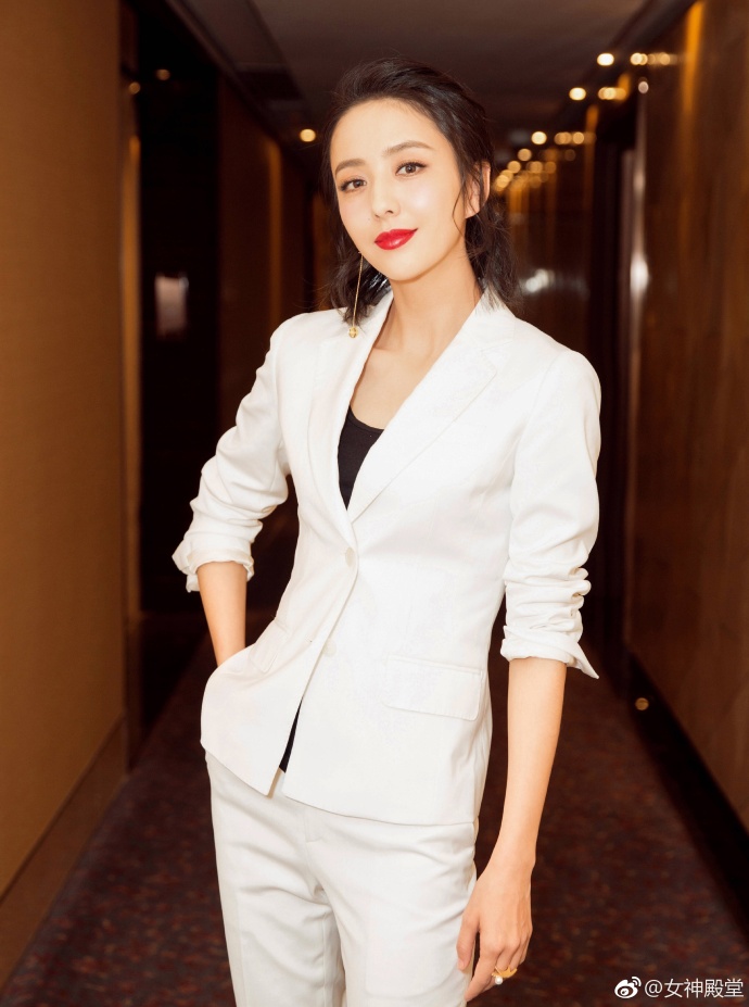 新疆美女明星佟丽娅可清新可性感可俏皮可活泼 8