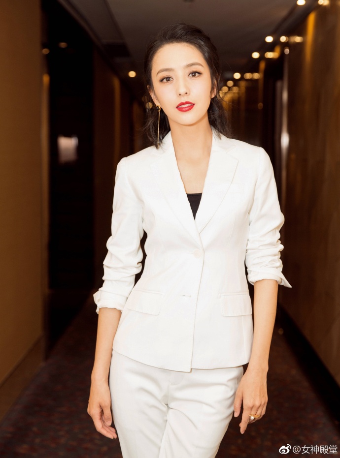 新疆美女明星佟丽娅可清新可性感可俏皮可活泼 9