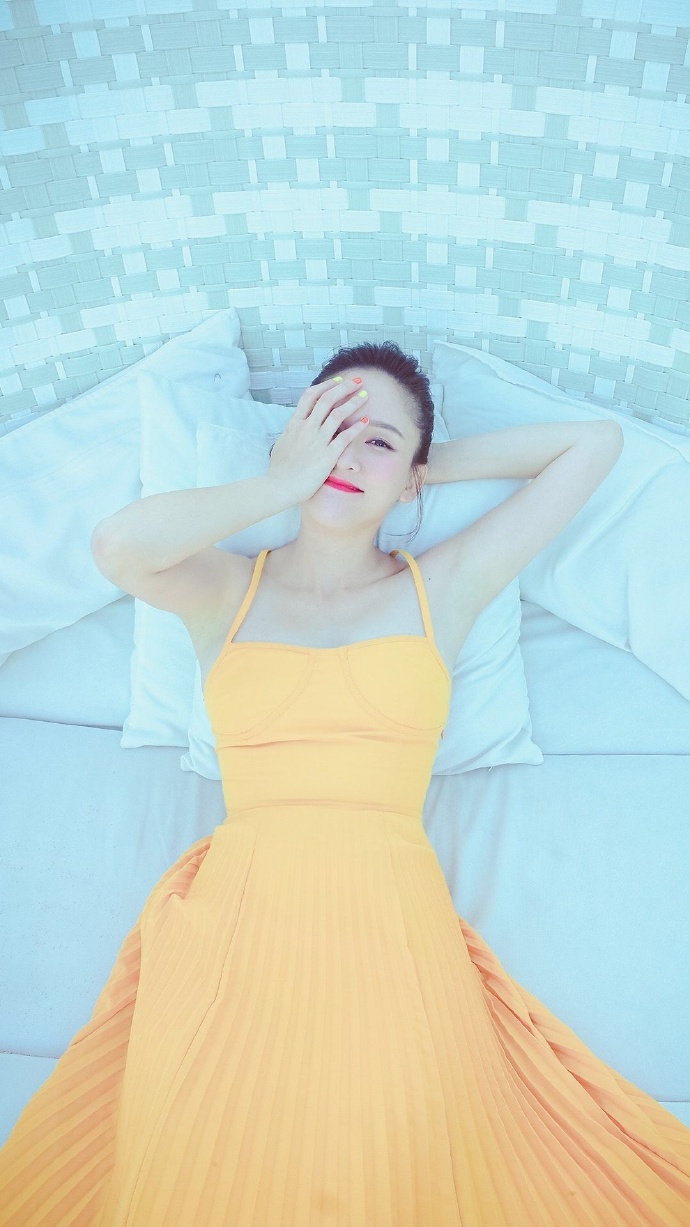 台湾美女明星陈乔恩手机壁纸图片 7