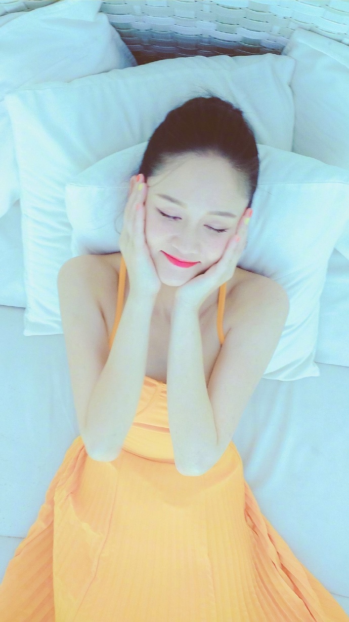 台湾美女明星陈乔恩手机壁纸图片 8