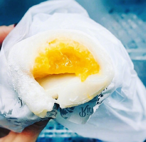 零食小吃图片:芒果糯米糍图片