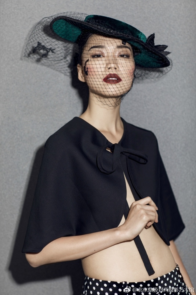 清纯美女复古优雅写真图片 3