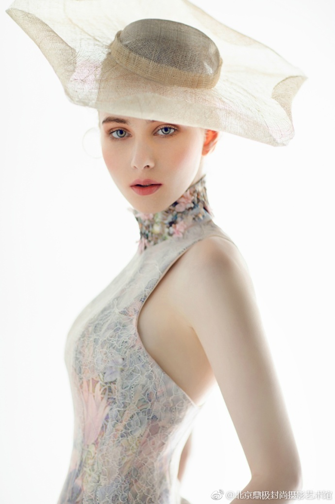 清纯美女复古优雅写真图片 4