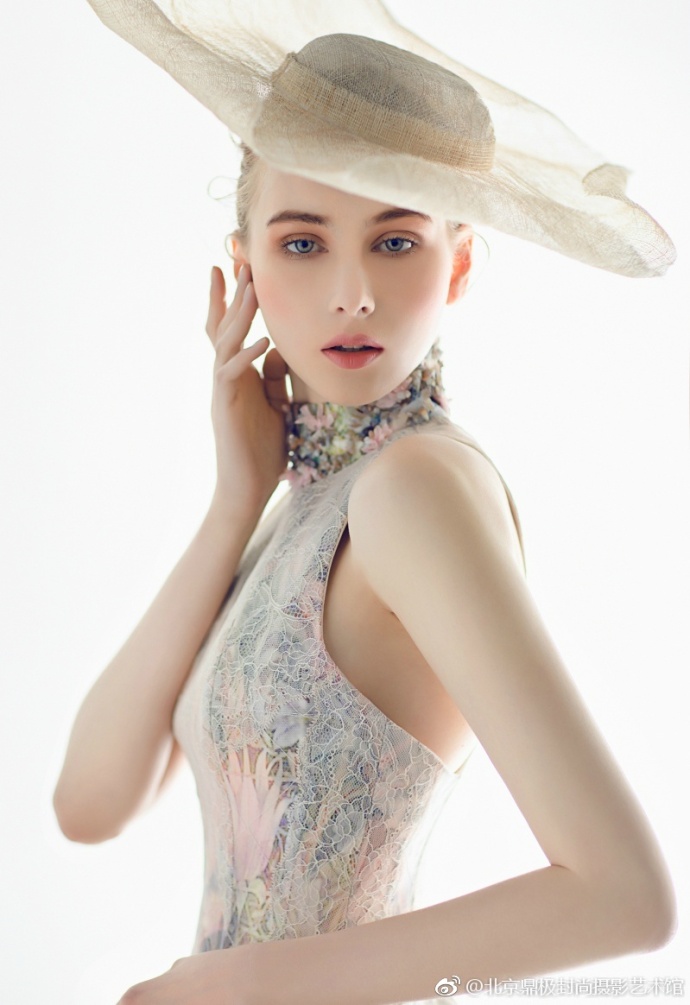 清纯美女复古优雅写真图片 6