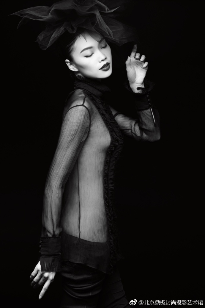 清纯美女复古优雅写真图片 8