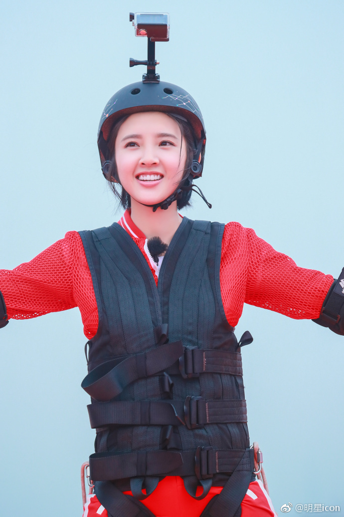 鬼马精灵糖少女唐艺昕活泼灵动我们来了活动照 4