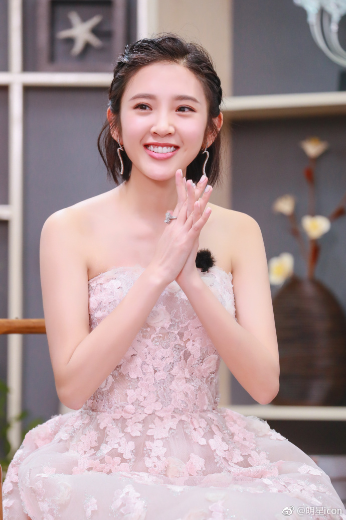 鬼马精灵糖少女唐艺昕活泼灵动我们来了活动照 6