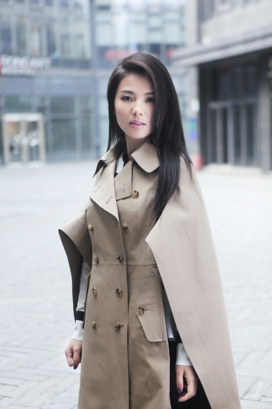 内地女演员刘涛演绎贤妻本色唯美优雅气质写真 8