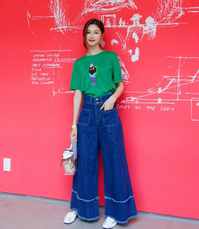 美女照片:164cm时而少女时而小女人这样的搭配技 7