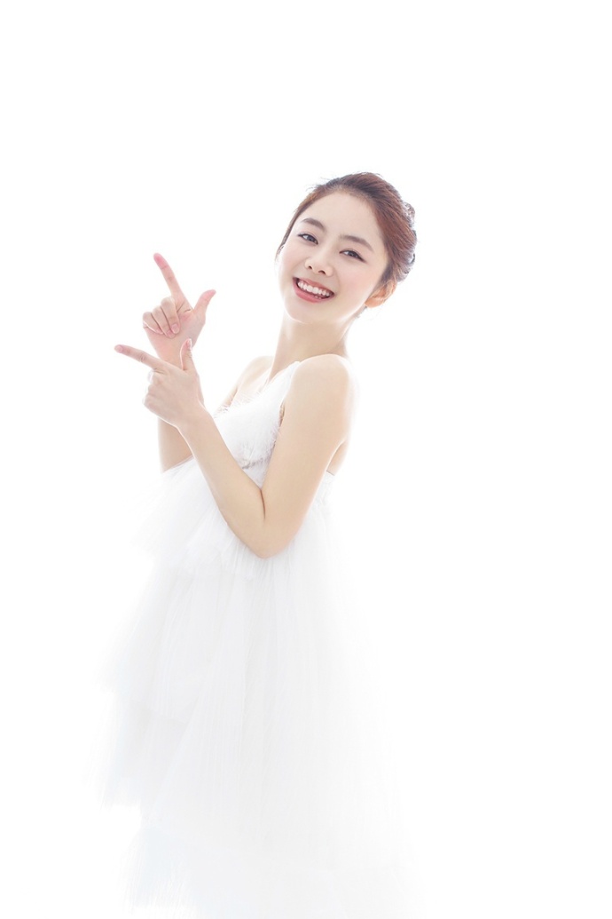 内地女明星新晋小花旦谭松韵清纯写真 3