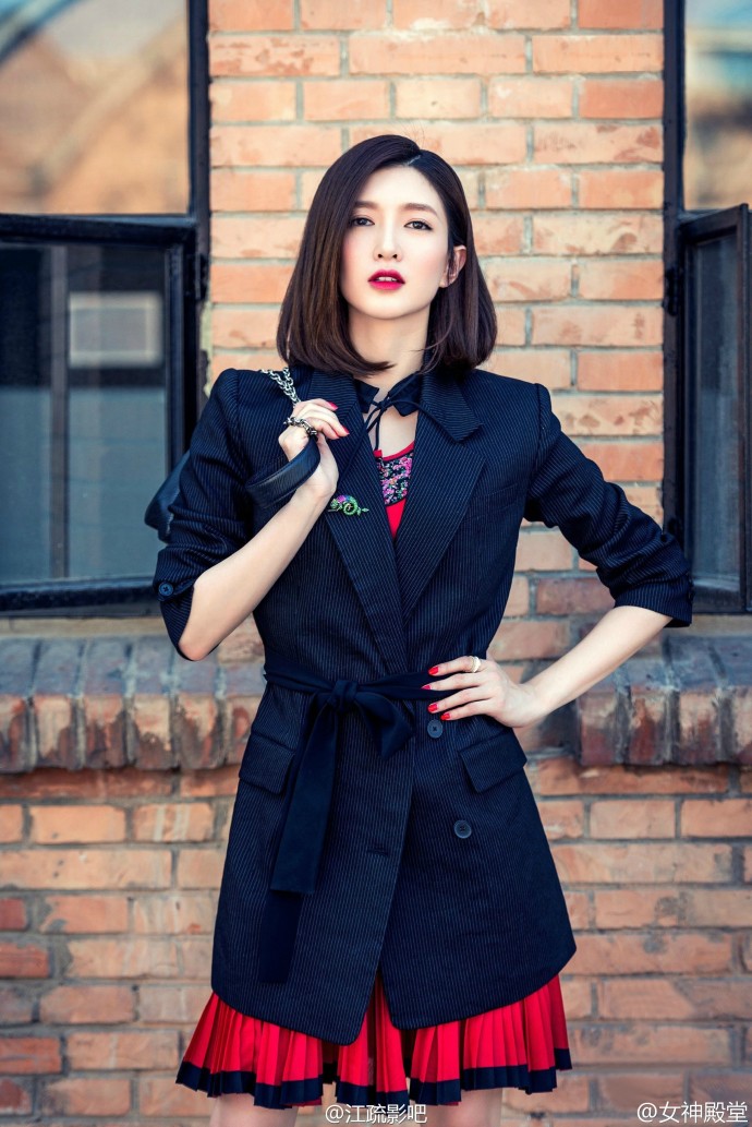 大长腿美女明星江疏影写真大片时尚芭莎 5