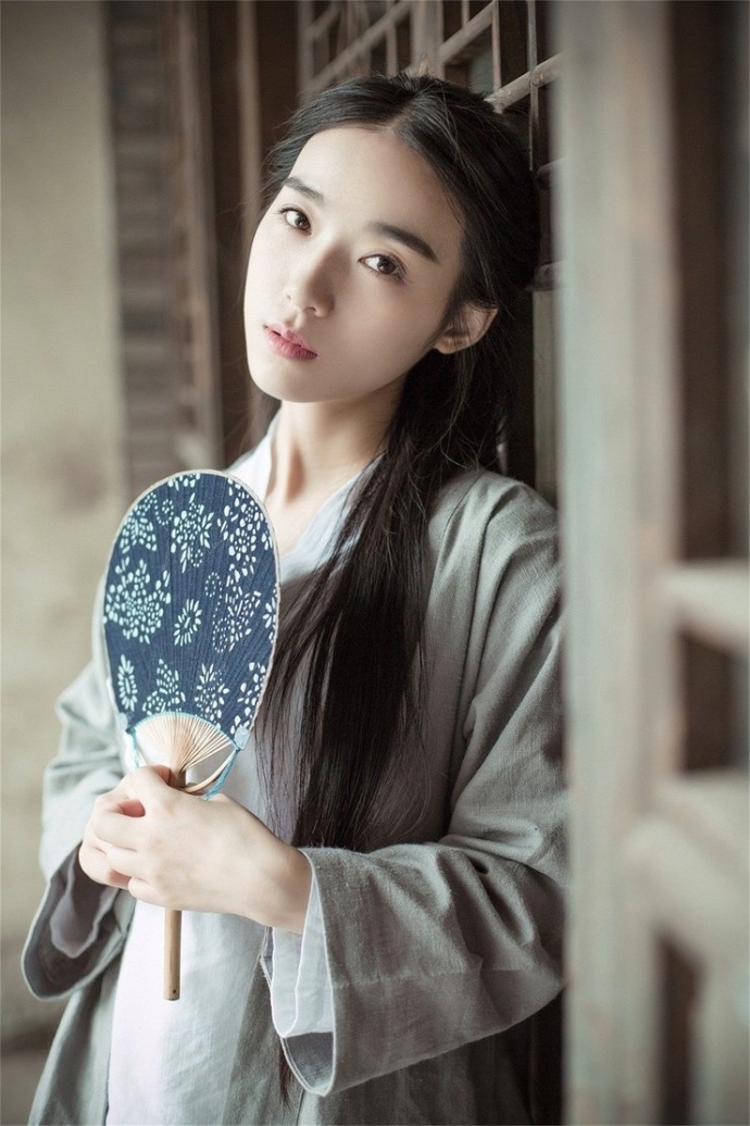 清纯美女重庆大学校花宁心古风写真 7