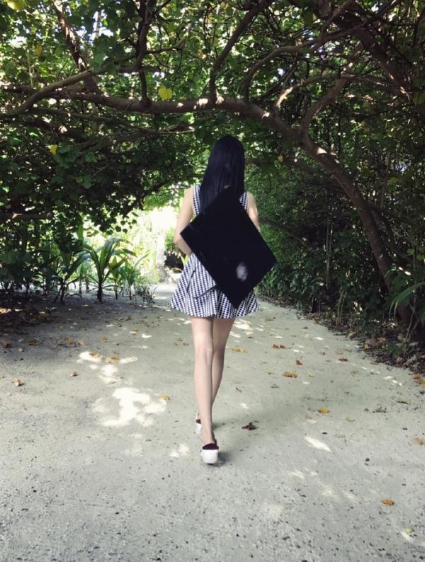 江苏美女明星张馨予侧露美肌胸部傲人长腿纤细 2