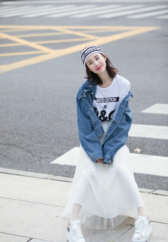 大眼美女明星舒畅青春活力少女感时尚街拍 4