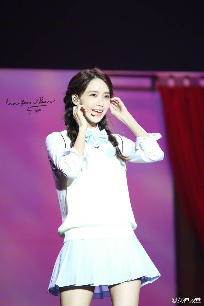 韩国美女明星林允儿小姐姐活泼起来很可爱也很 3