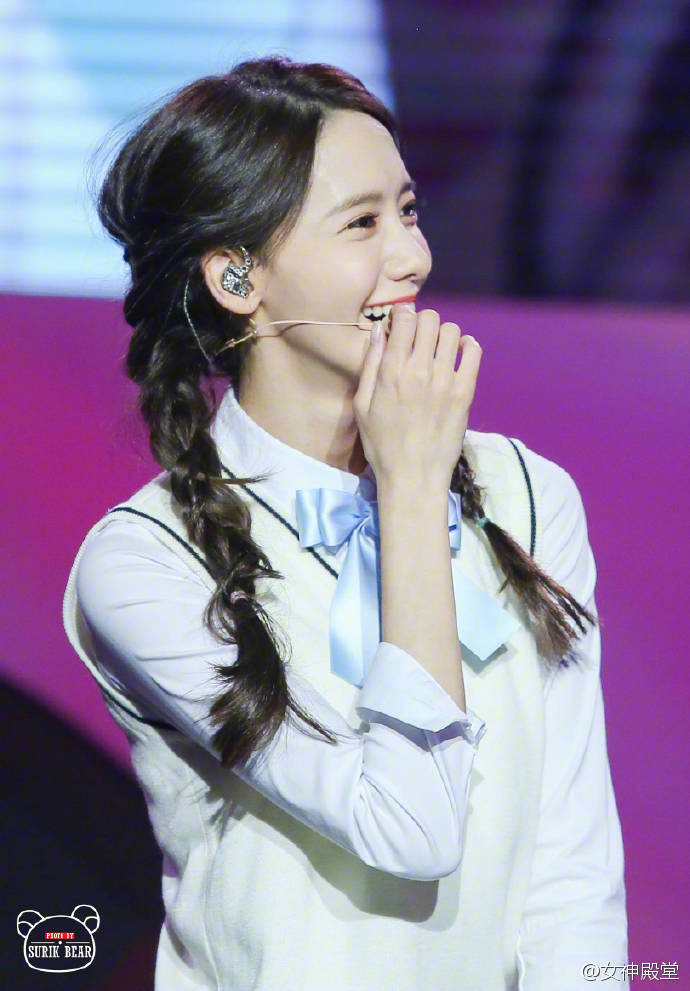 韩国美女明星林允儿小姐姐活泼起来很可爱也很 5