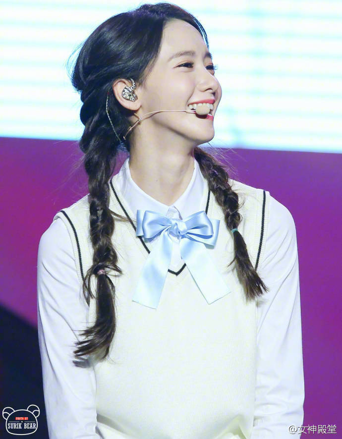 韩国美女明星林允儿小姐姐活泼起来很可爱也很 7