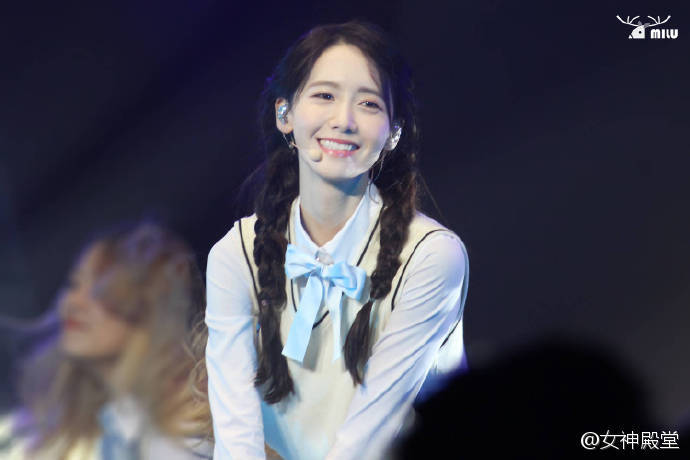 韩国美女明星林允儿小姐姐活泼起来很可爱也很 9