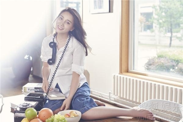 长发美女明星陈蓉变身甜美girl笑容恬静美好图片 2