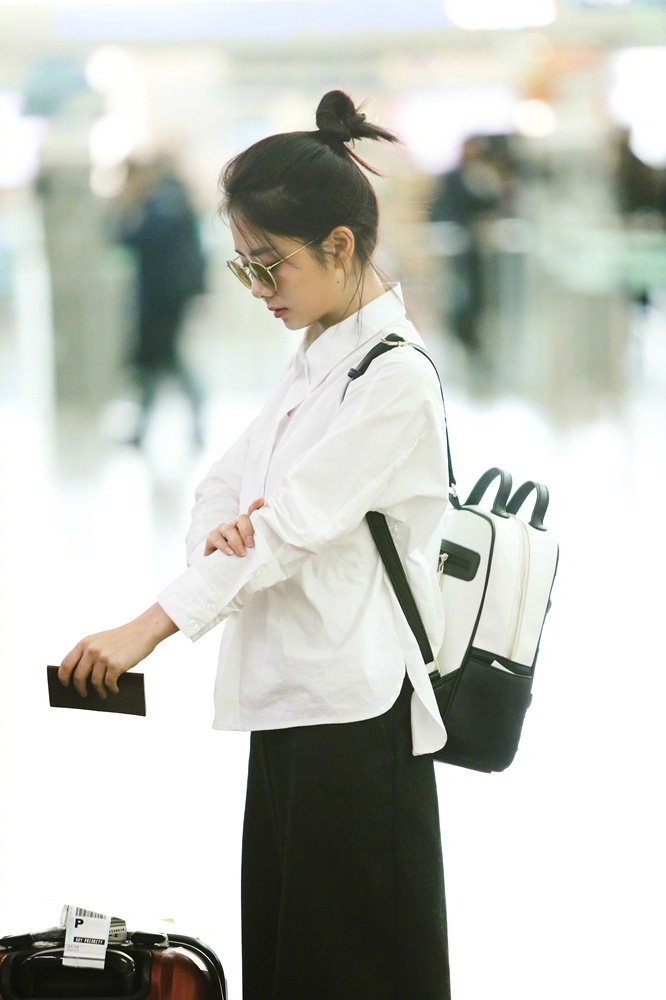 大眼美女明星谭松韵俏皮可爱又不失小女人魅力 3