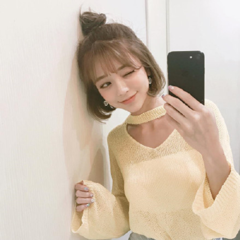 短发美女嘟嘴卖萌自拍照图片 33