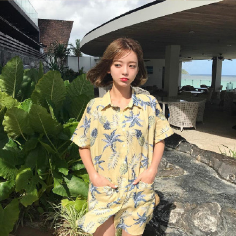 短发美女嘟嘴卖萌自拍照图片 35