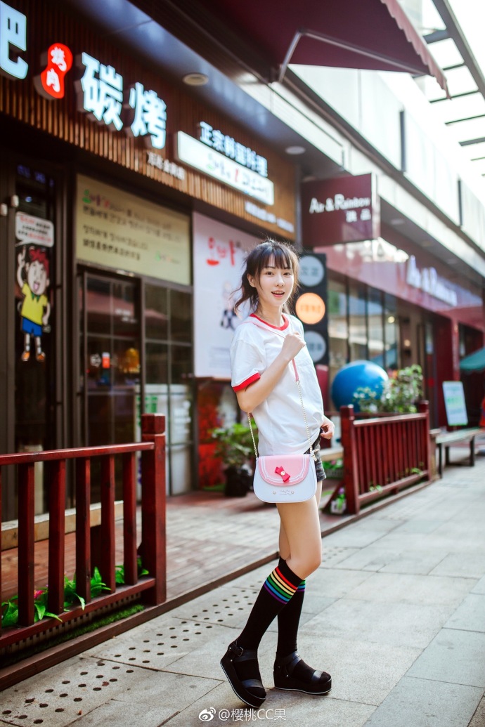 樱桃小丸子清纯可爱美女日常图片 7