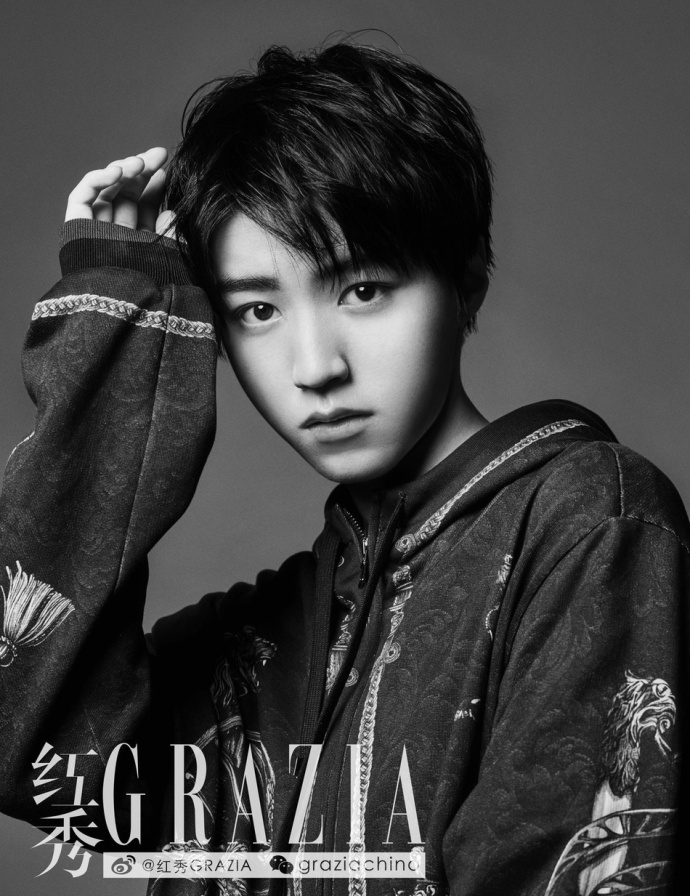 小鲜肉明星帅哥王俊凯《红秀》10月刊封面大片 3