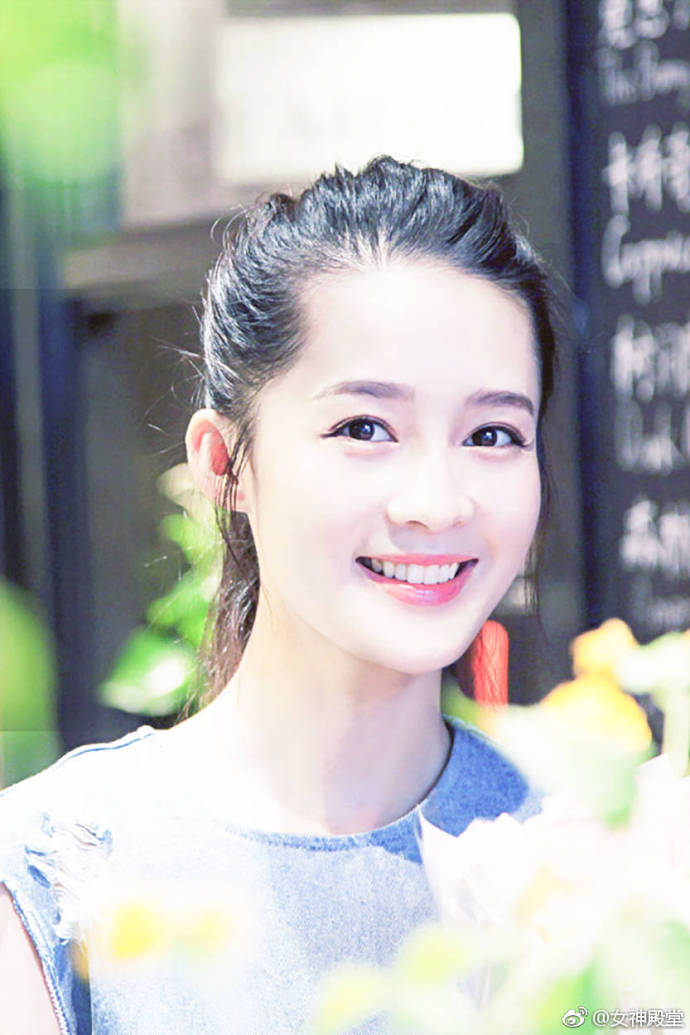 内地女演员李沁优雅图片小姑娘的笑容真暖心美 5