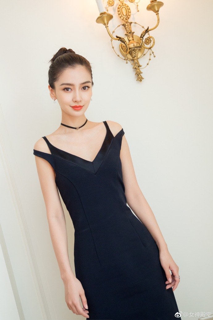 大眼美女明星angelababy身着黑色礼服优雅出镜图片 4