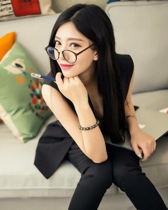 日本超漂亮模特演绎职场性感美女气质图片 6