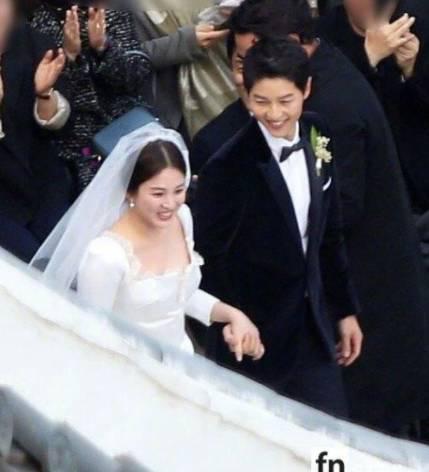 韩国男神女神高颜值明星双宋宋仲基宋慧乔结婚 4