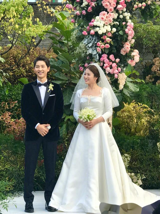韩国男神女神高颜值明星双宋宋仲基宋慧乔结婚 15