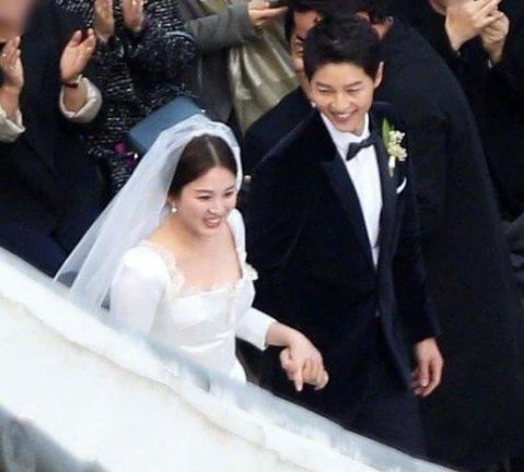 韩国男神女神高颜值明星双宋宋仲基宋慧乔结婚 20