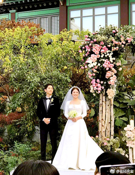 韩国男神女神高颜值明星双宋宋仲基宋慧乔结婚 26