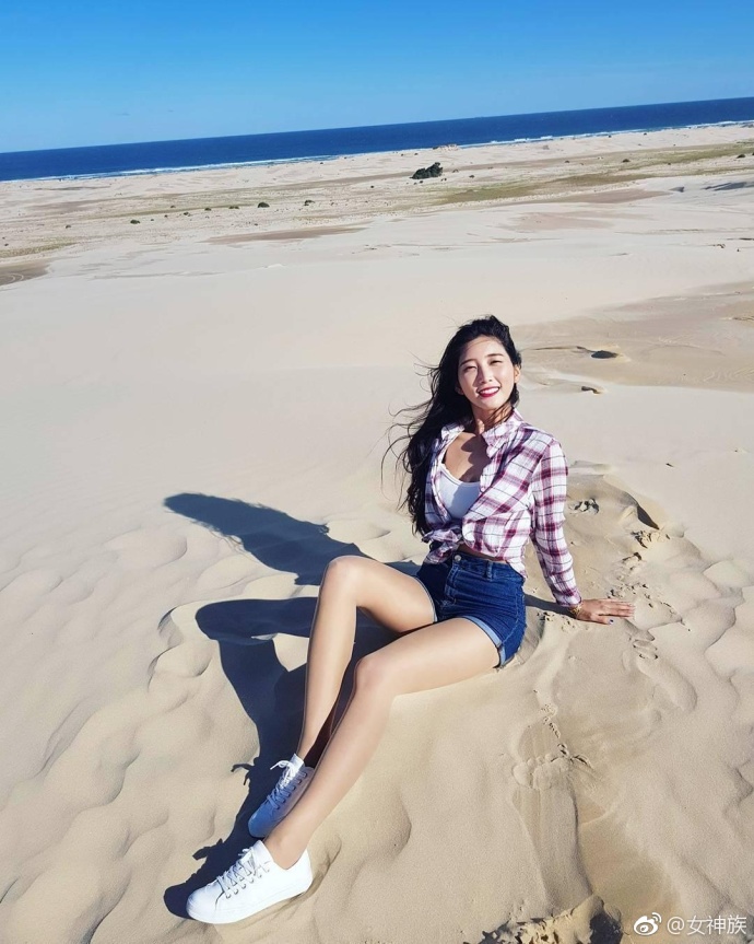 韩国美女正妹Eunbi Cho逆天大美腿图片 4