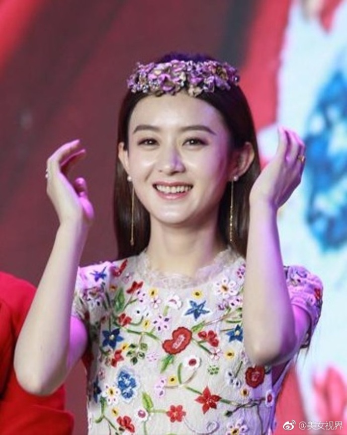 长发时河北美女明星赵丽颖碎花图片 3