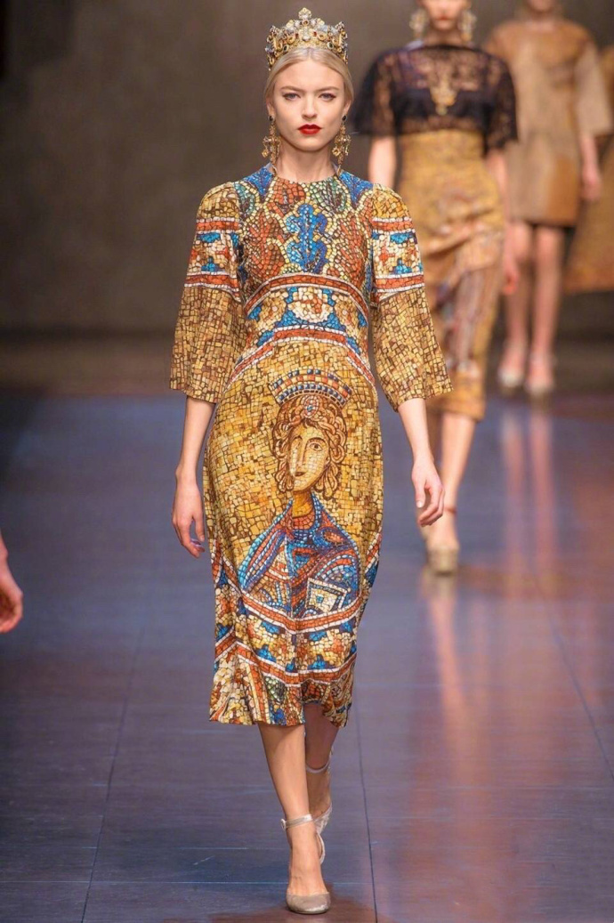 欧美美女模特演绎Dolce & Gabbana梵蒂冈的女王 8
