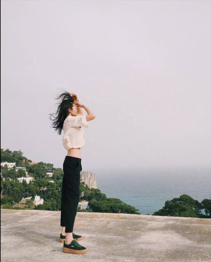 大表姐刘雯为你正确示范旅游拍照pose赶紧get起来 19