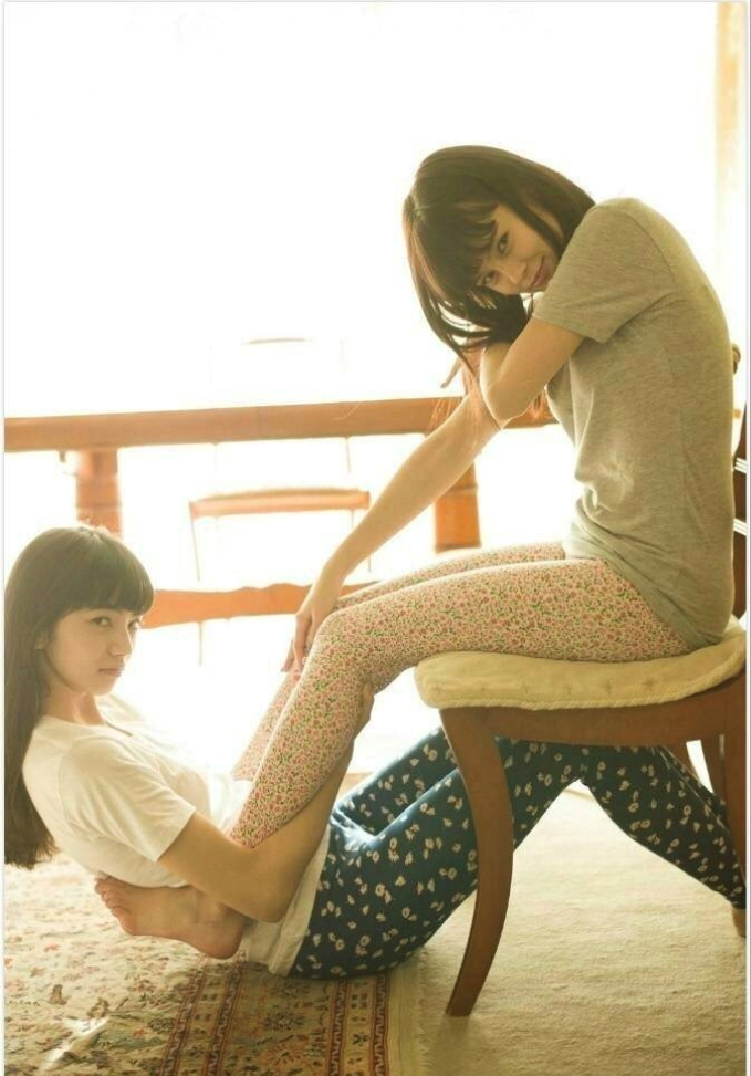 日本美女模特小松菜奈和Emma閨蜜写真 7