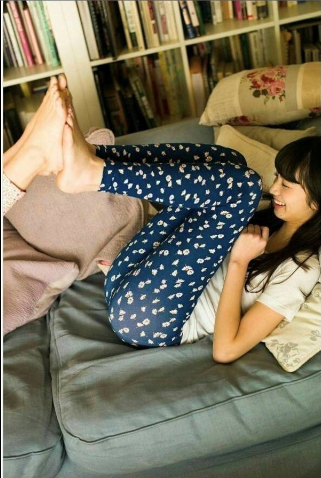 日本美女模特小松菜奈和Emma閨蜜写真 22