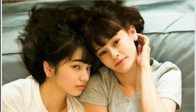 日本美女模特小松菜奈和Emma閨蜜写真 26