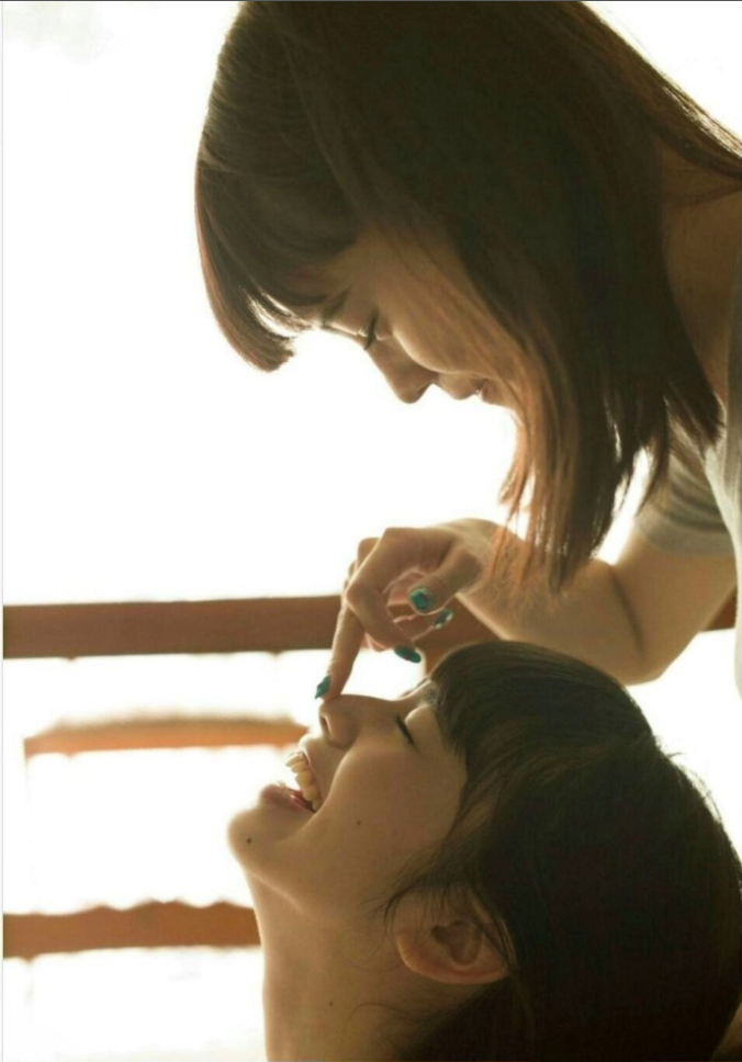日本美女模特小松菜奈和Emma閨蜜写真 27