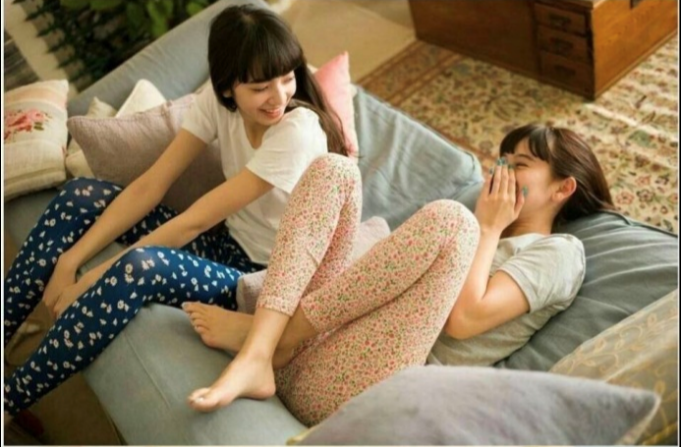 日本美女模特小松菜奈和Emma閨蜜写真 32